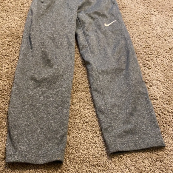Nike sweatpants - Picture 2 of 3